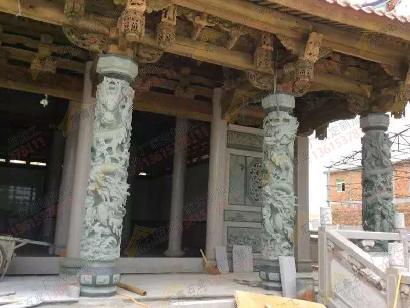 寺庙石雕龙柱